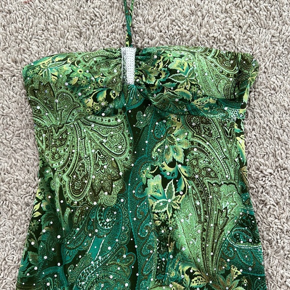 Green pattern w/ sequins all over bottom as symmetrical flowing halter sundress - Picture 3 of 10